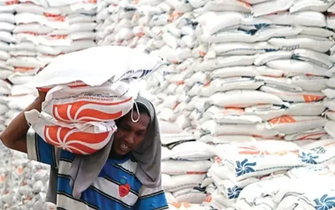 Pemkot Baubau Akan Tindak Tegas Distributor Beras Nakal