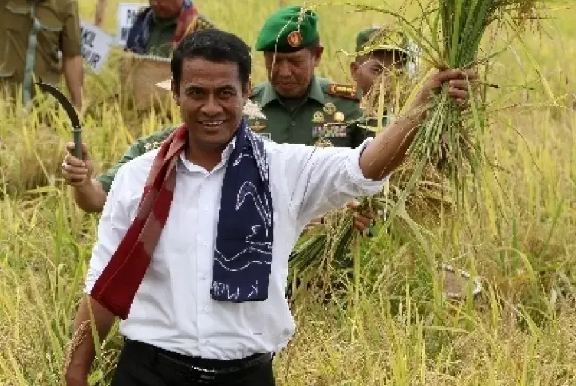 Menteri Amran Raih Penghargaan Penjaga Ketahanan Pangan Nasional