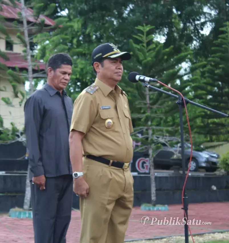 Bupati Buton Beri Bantuan Rp 40 Juta Untuk Satu Unit Rumah Korban Kebakaran
