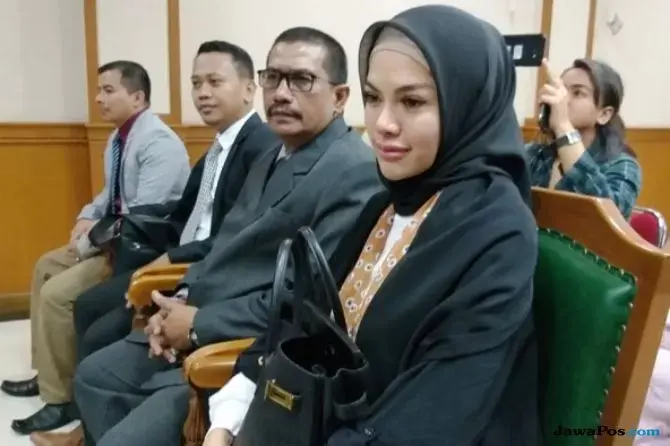 Diam-diam Nikita Mirzani Sudah Ditalak Tiga Dipo Latief