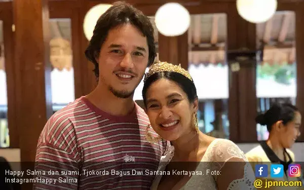 Selamat! Happy Salma Melahirkan Anak Kedua