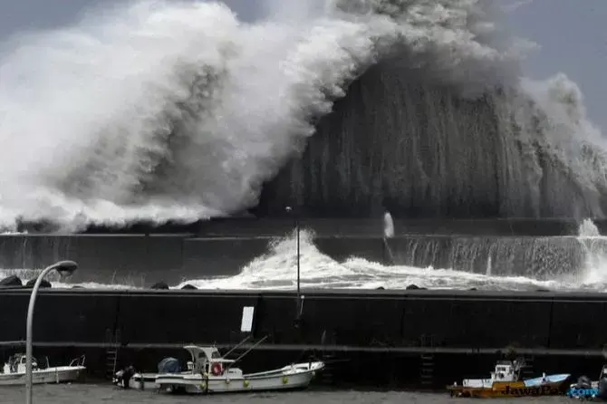 Topan Jebi Landa Jepang, 9 Tewas