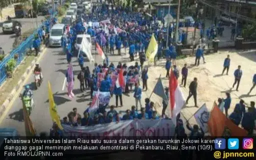 Mahasiswa UIR dan HMI Satu Suara Turunkan Jokowi