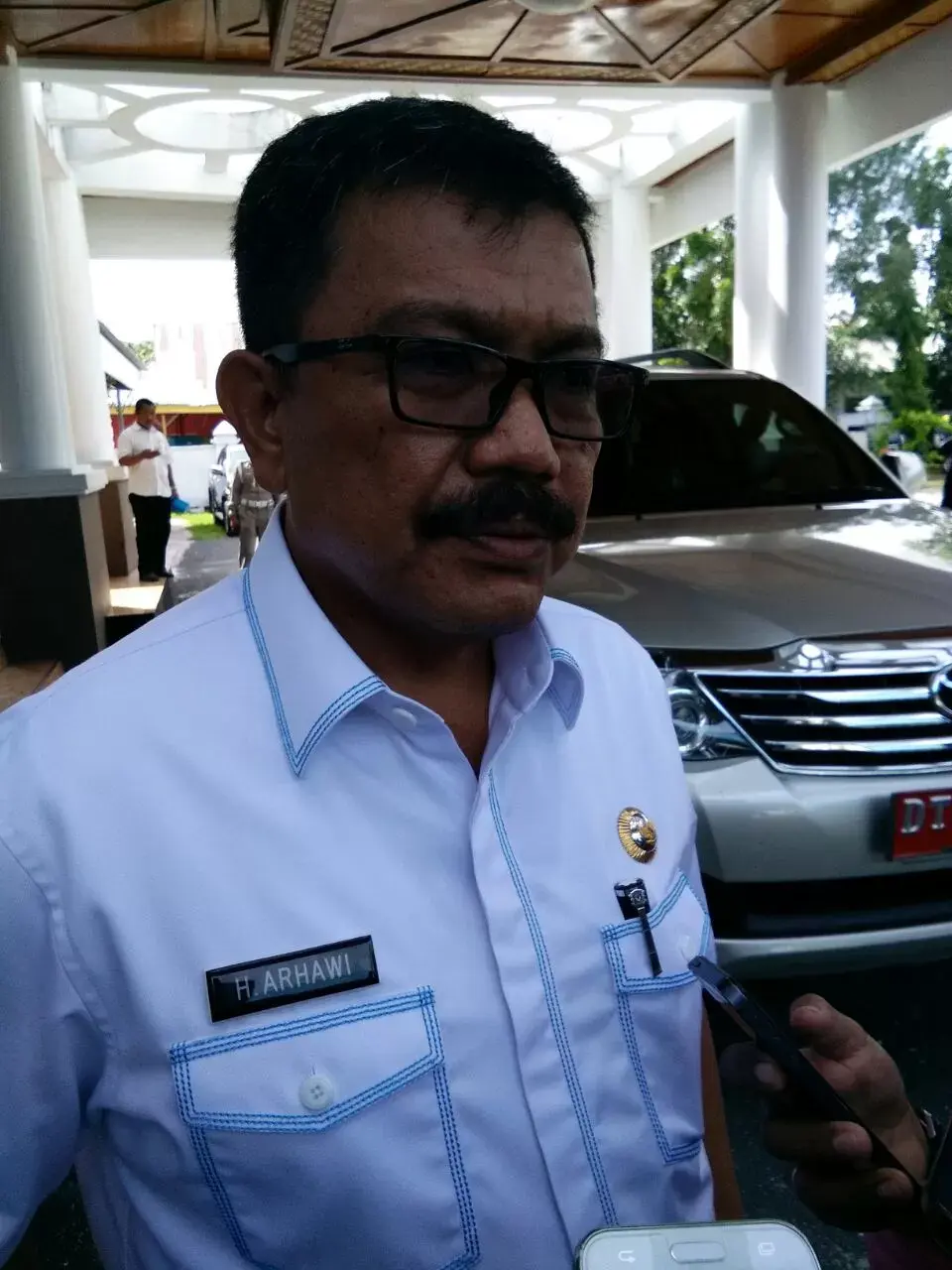 Pemkab Ngebut Akses Jalan Kapota Raya