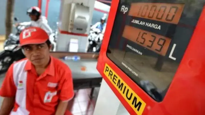 Harga Premium Batal Naik, Rupiah Justru Nyungsep Lagi