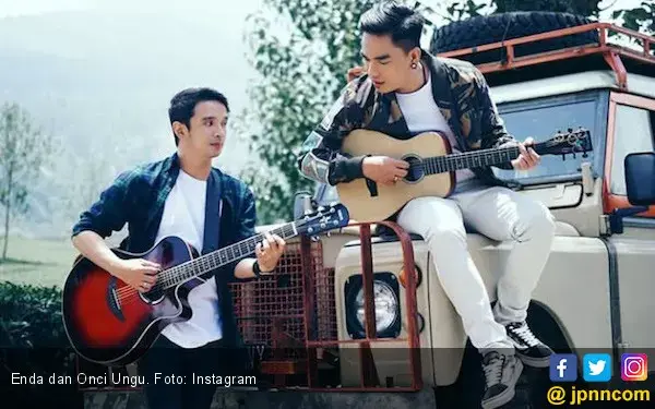 Band Ungu Vakum, Enda dan Onci Buat Proyek Duo