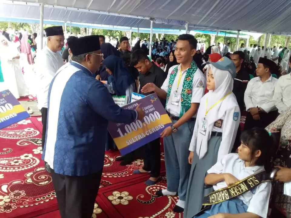 Realisasikan Sultra Cerdas, 1000 Siswa Dapat Beasiswa