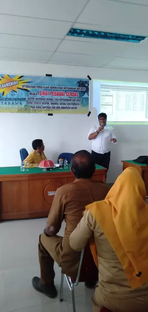 Dinas Koperasi dan UKM Buton Launching Aplikasi Kesekretariatan
