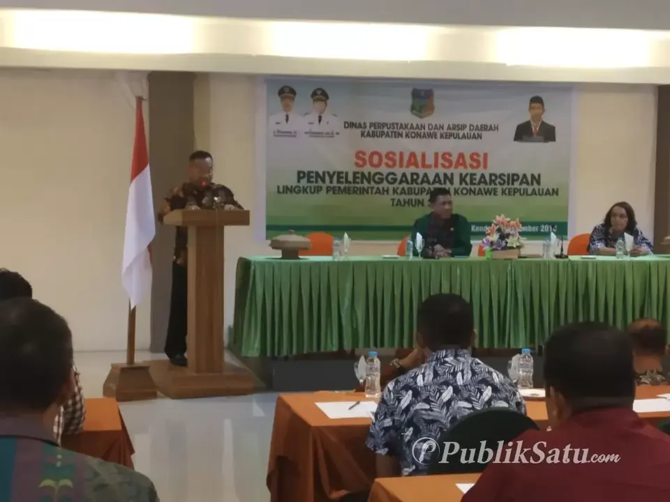 Dinas Perpustakaan Siap "Back up" Data Penting Konkep