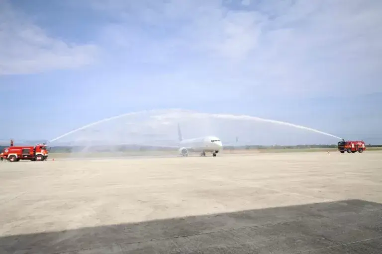 Garuda Indonesia Lakukan Penerbangan Perdana Samarinda-Jakarta di Bandara APT