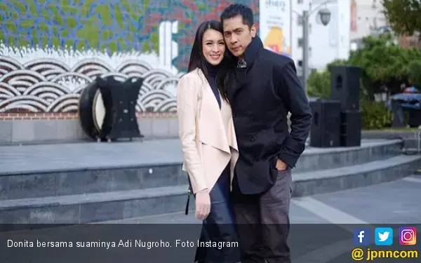 Donita Selalu Meleleh Setiap Kali Suaminya Lakukan ini