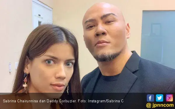 Sabrina Semringah Dilamar Deddy Corbuzier Tepat di Hari Ultah ke 26