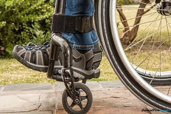 Pemerintah Berikan Bantuan Untuk 35 Penyandang Disabilitas di Buton