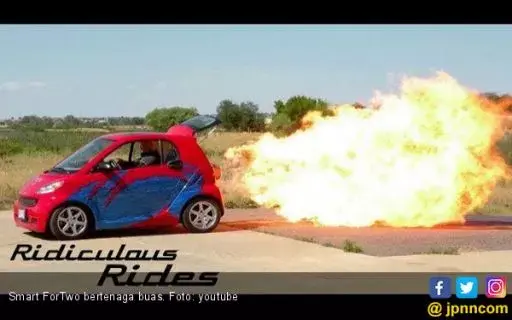 Mesin Jet Heuy Dipasangi di Mobil Mungil, Hasilnya...