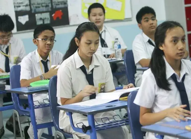 Masuk Zona Merah, Sekolah di Buton Tetap Belajar dari Rumah