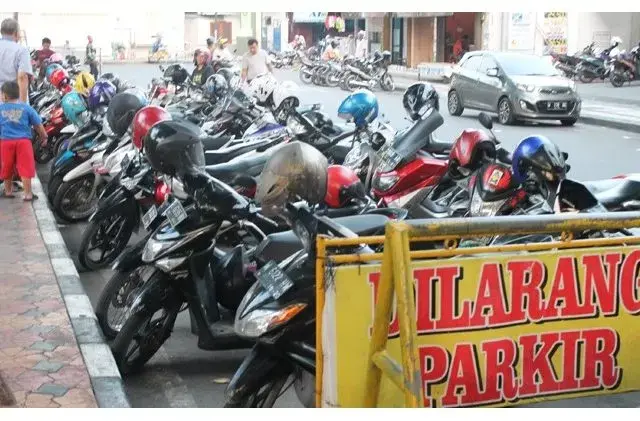 Rebutan Lahan Parkir di Baubau Berujung Penganiayaan Menggunakan Badik