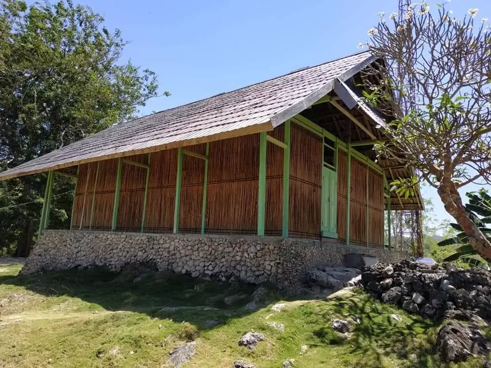 Wisata Religi Masjid Tua Wawoangi