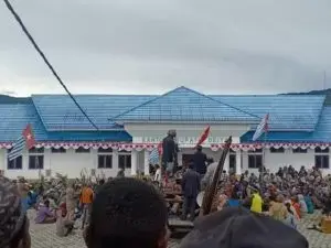 Serda Rikson Gugur, Massa Merampas Senjata Anggota TNI