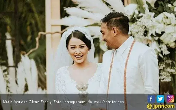 Model Mutia Ayu Akhirnya Pamer Momen Pernikahan dengan Glenn Fredly