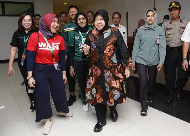 Wali Kota Surabaya Sempatkan Semangati Pemain di Ruang Ganti Persebaya