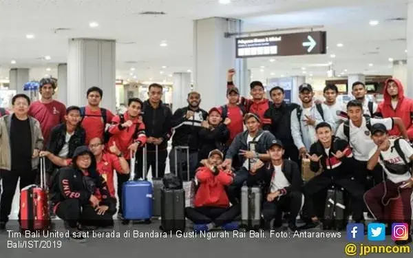 Laga Ditunda, Pemimpin Klasemen Liga 1 Batal Terbang ke Papua