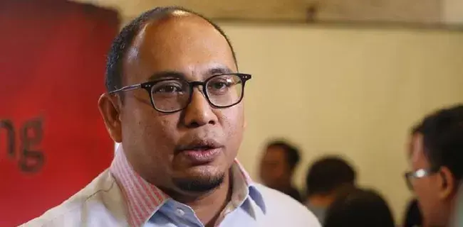 Jokowi Dapat Penghargaan Putera Reformasi, Gerindra: Maaf Belum Pantas