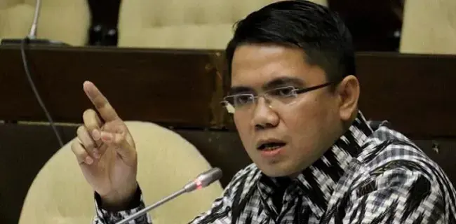 DPR: Jaksa Dan Polisi Lebih Hebat Dari KPK