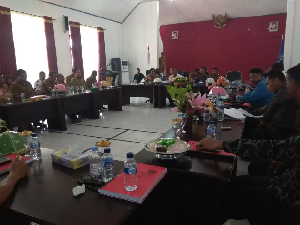 Teken KUA-PPAS, DPRD Busel Berikan Tujuh Catatan