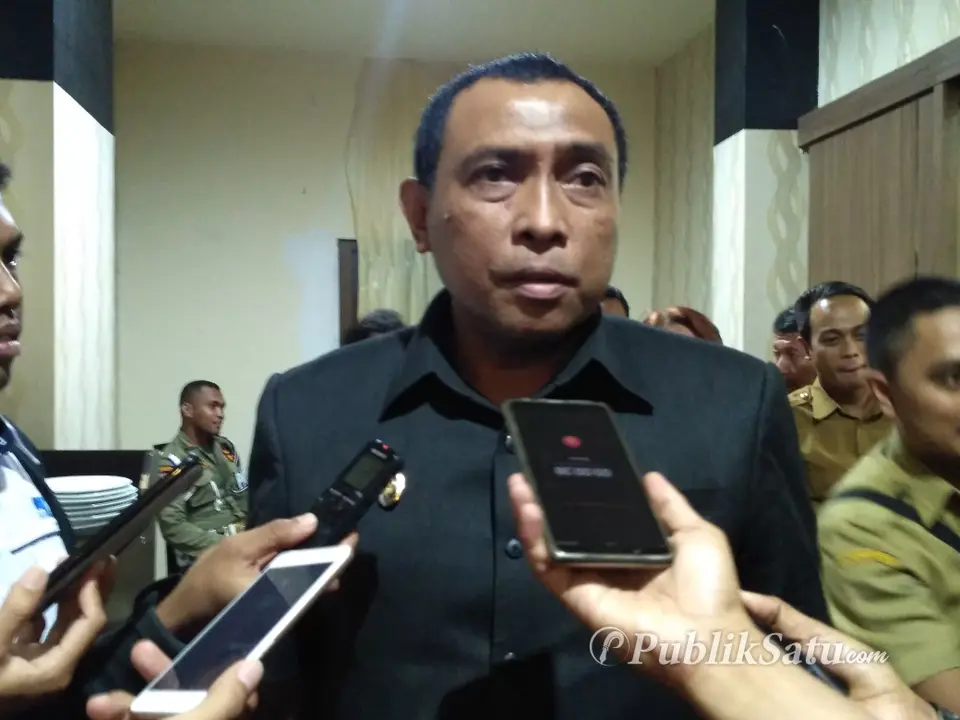 Monianse Soroti Pelayanan Bank Sultra