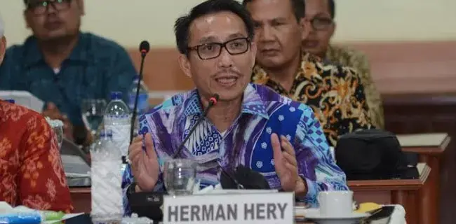 Waktu Semakin Mepet, DPR Minta Jokowi Segera Serahkan 10 Nama Capim KPK
