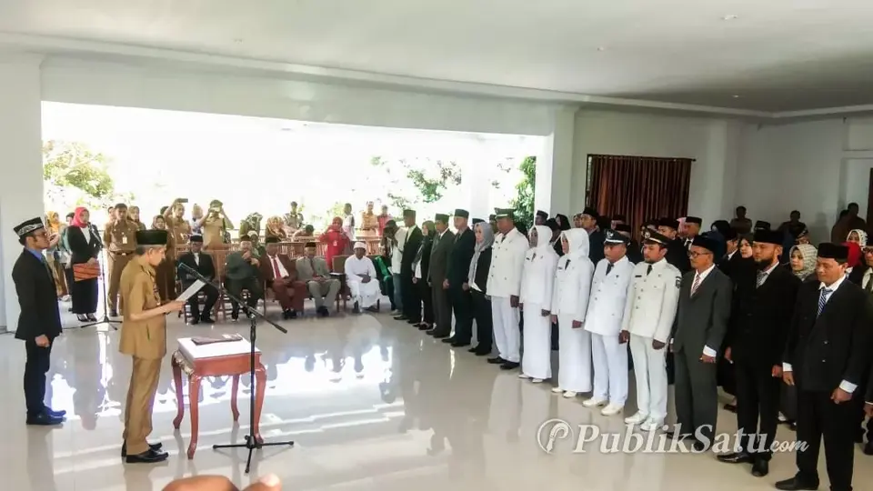 Wali Kota Baubau Lantik 60 Pejabat Baru
