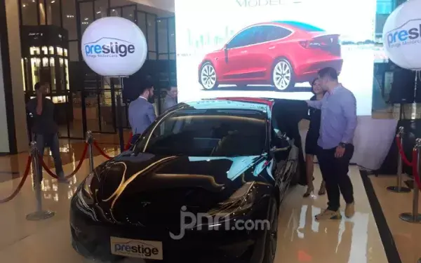 Servis Mobil Listrik Tesla Semudah Merawat Hp