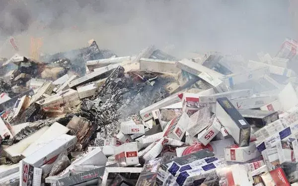 Bea Cukai Tangerang Musnahkan Ratusan Ribu Batang Rokok Ilegal