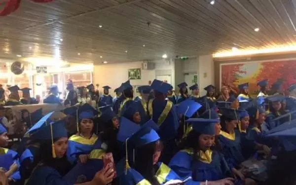 Universitas di Tiongkok Didesak Segera Terbitkan Ijazah