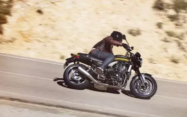 Kawasaki Z900RS dan Z900RS Cafe Dibalut Warna Baru