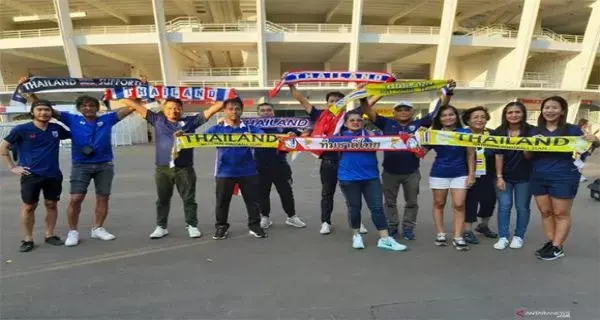 Ketika Suporter Thailand Semangati Pemain Timnas Garuda: Indonesia, Indonesia...