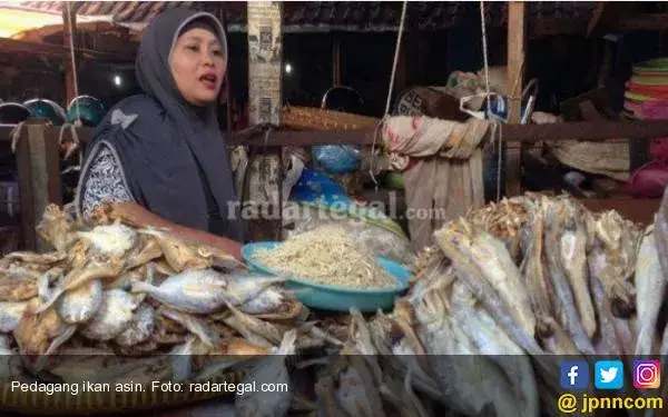 Sering Makan Ikan Asin Bisa Picu Penyakit Kanker?