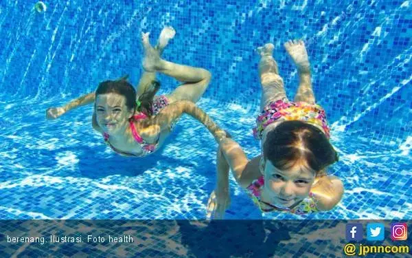 Sakit Kepala Setelah Berenang? ini Penyebabnya