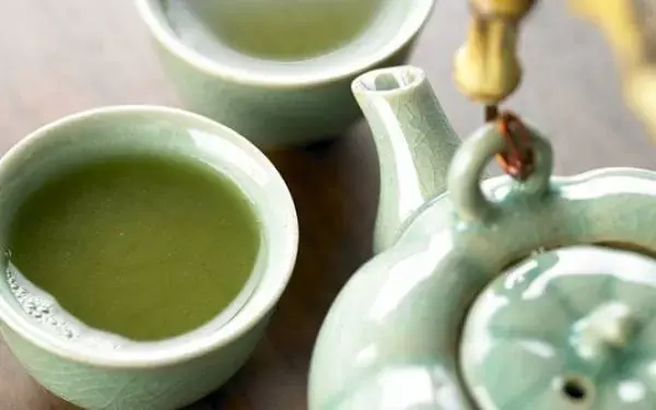 Benarkah Teh Hijau Bisa Kurangi Lemak Tubuh?