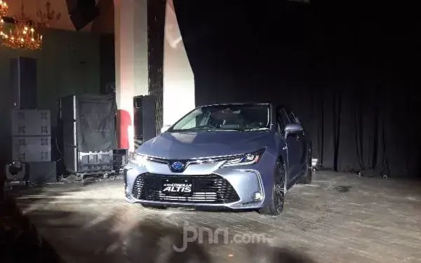 Toyota Corolla Altis Terbaru Diharapkan Sumbang Penjualan 70 Unit per Bulan