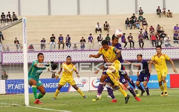 Persita Taklukan Sriwijaya FC
