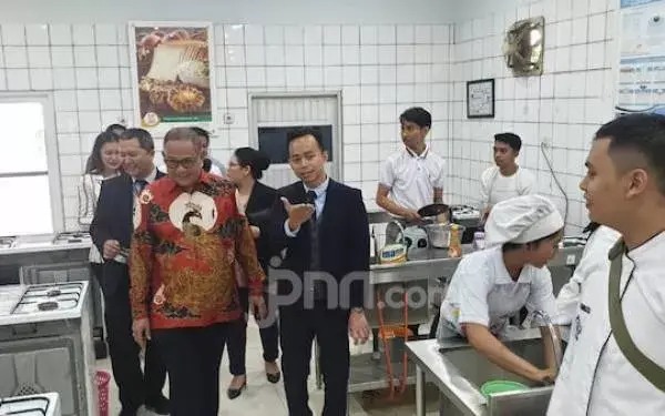 Gelar Pelatihan Kuliner, Kemenpora Ingin Pemuda Indonesia Lebih Kreatif