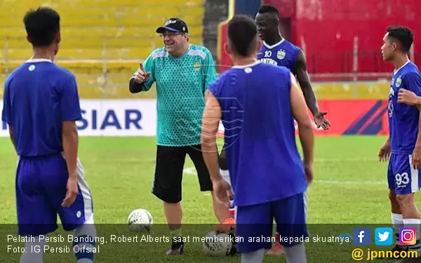 Ditahan Imbang Semen Padang, Pelatih Persib Kecewa