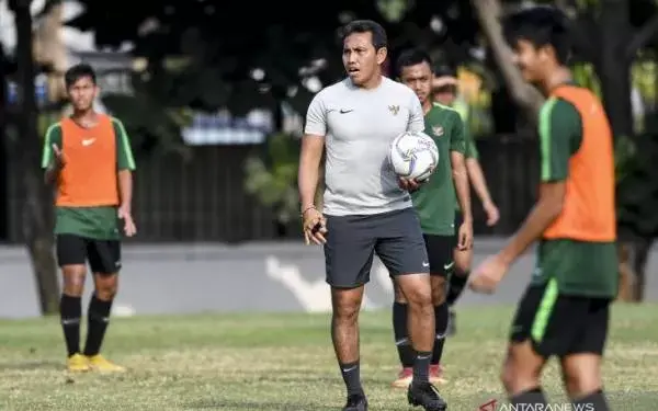 Tim Pelatih Batasi Penggunaan Ponsel di Timnas Indonesia U-16