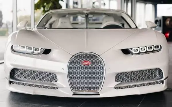 Rapper Boyong Bugatti Chiron Satu-Satunya di Dunia