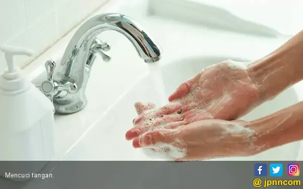 Pakai Sabun Cuci Tangan Antibakteri Bisa Mengobati Jerawat?