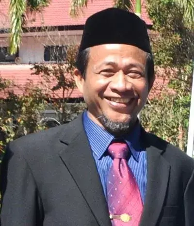 Mantan Rektor UHO Usman Rianse: Jangan Pernah Pobia Ajaran Islam
