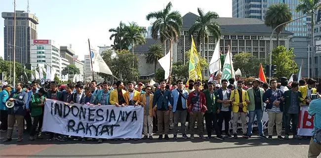 Di Tengah Euforia Pelantikan, BEM SI Ingatkan Utang Jokowi