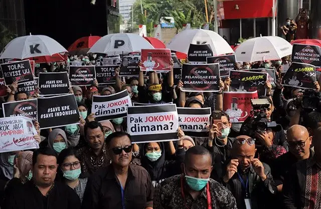 Jokowi Harus Atasi Hambatan Politis dalam Penerbitan Perppu KPK