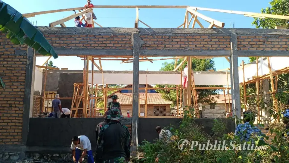 Warga Kolowu Bangun Balai Pertemuan Multifungsi